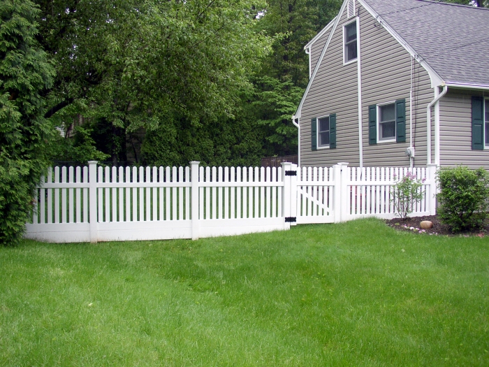 Dogear PVC Picket Fence with Filler Boards